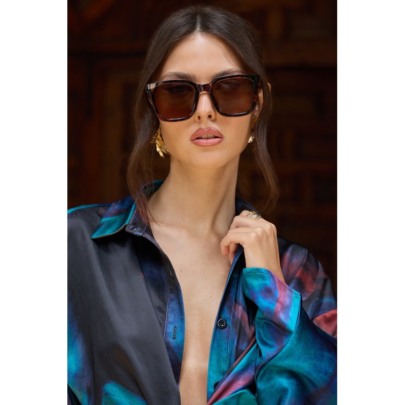 Fyn | Otra Tortoiseshell Oversized Classic Square Sunglasses