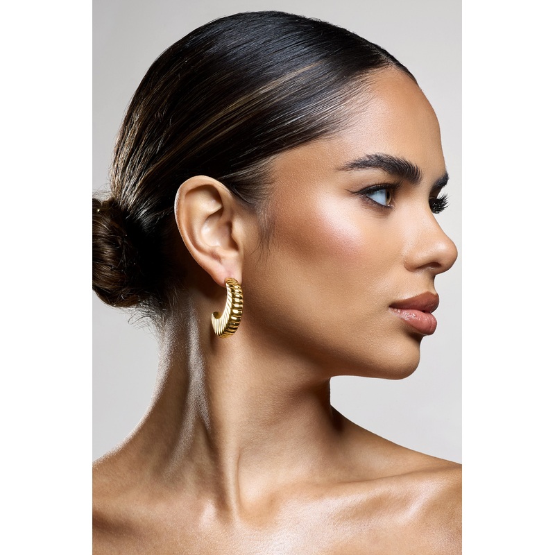 Eclat | Gold Ribbed Dangle Earrings