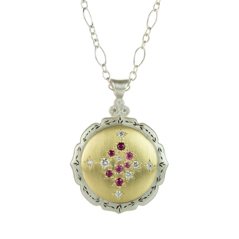 Scalloped Harmony Pendant Necklace