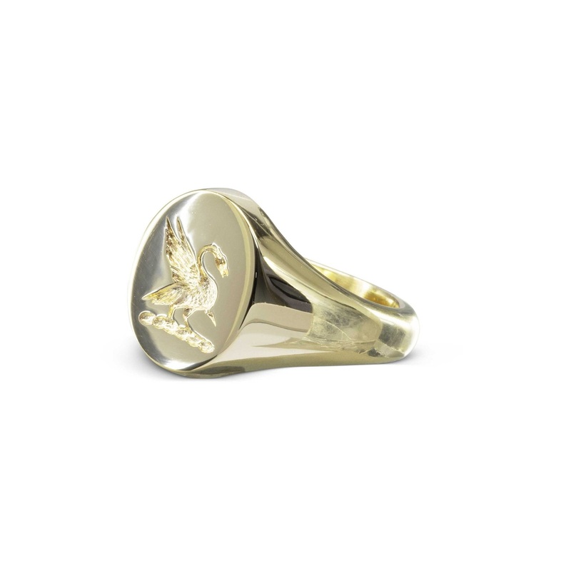 9ct Yellow Gold Signet Ring with Family Crest