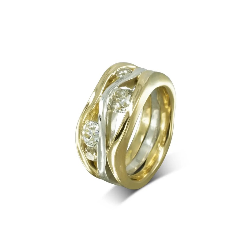 Trap Two Colour Three Diamond Ring