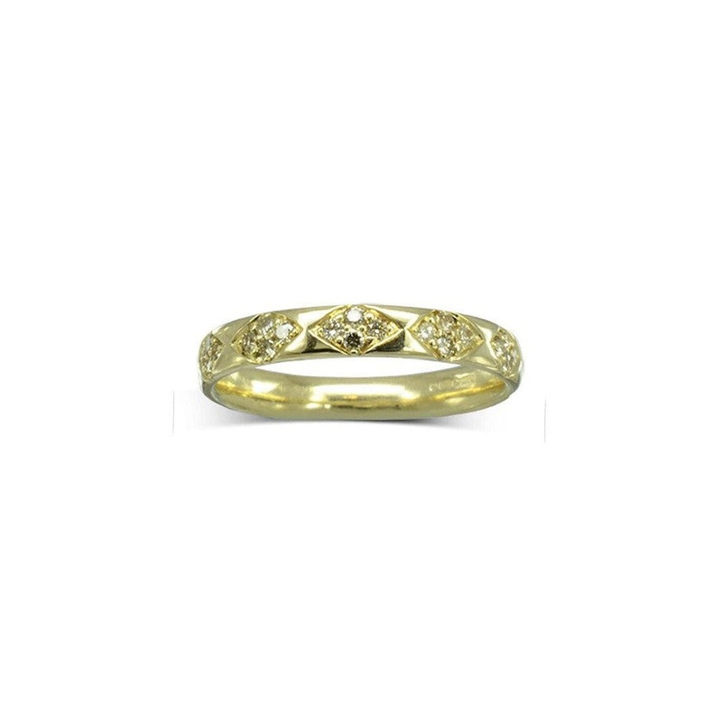 Vintage Look Diamond Pattern Eternity Ring