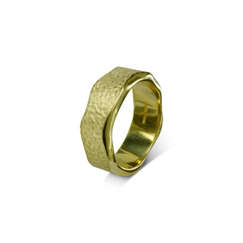 Side Hammered Textured Gold Wedding Band (8mm)