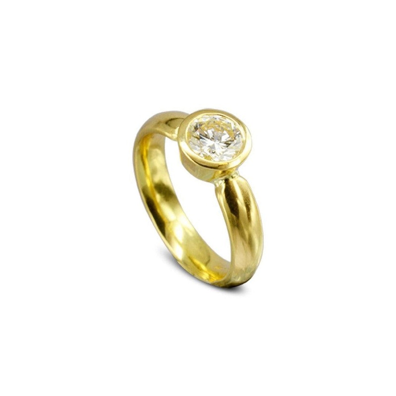 18ct Yellow Gold Solitaire Engagement Ring