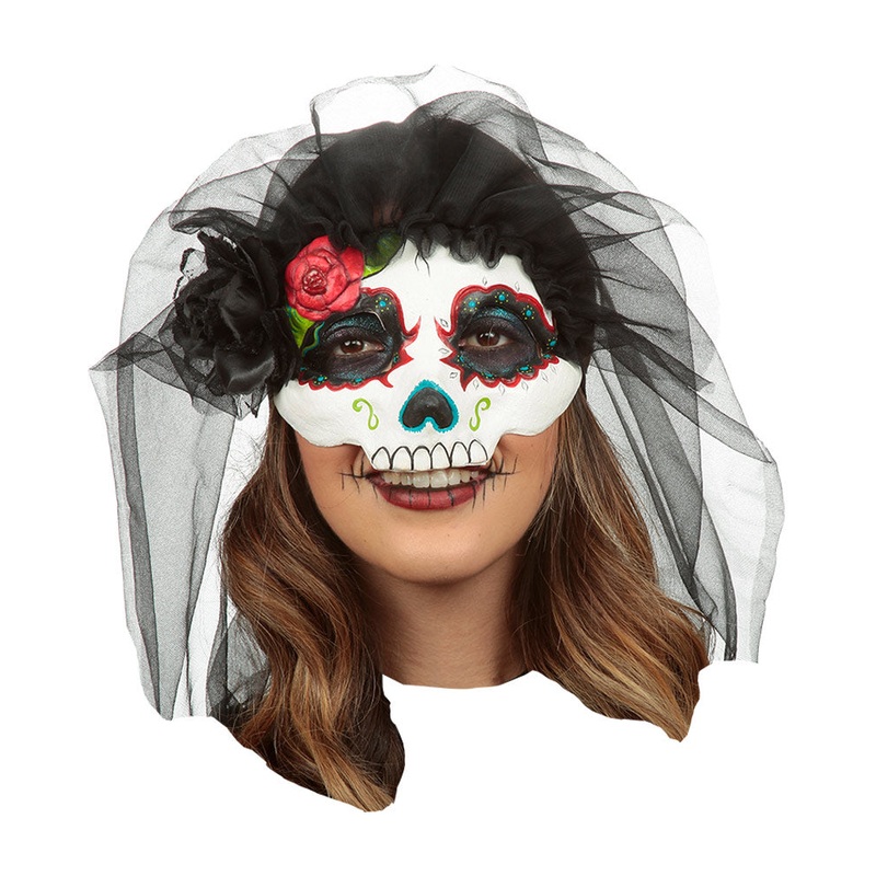 Catrina with Veil Mask