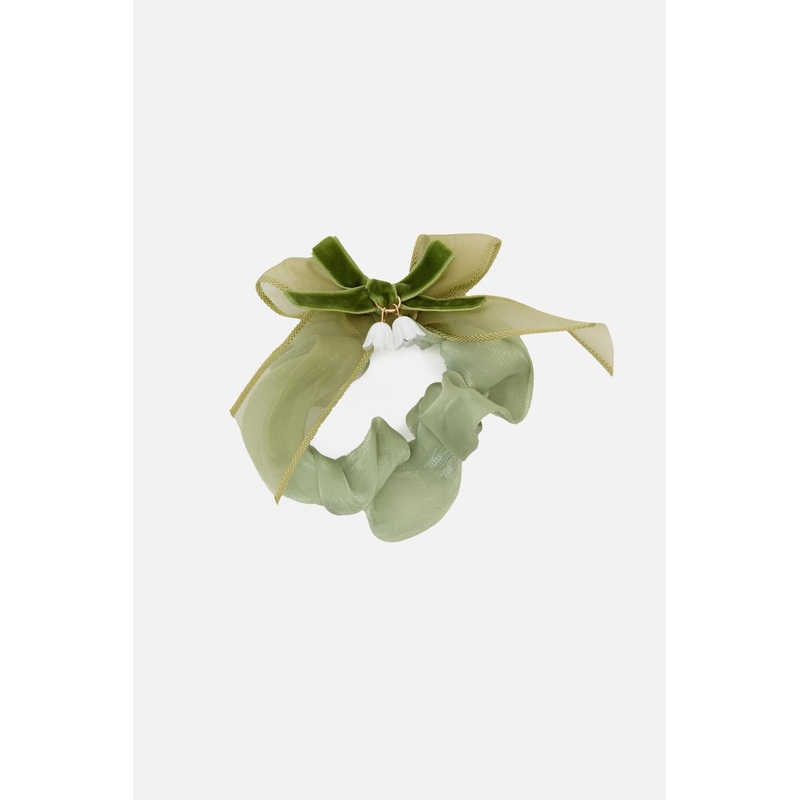 Scrunchie With Bow & Flowers