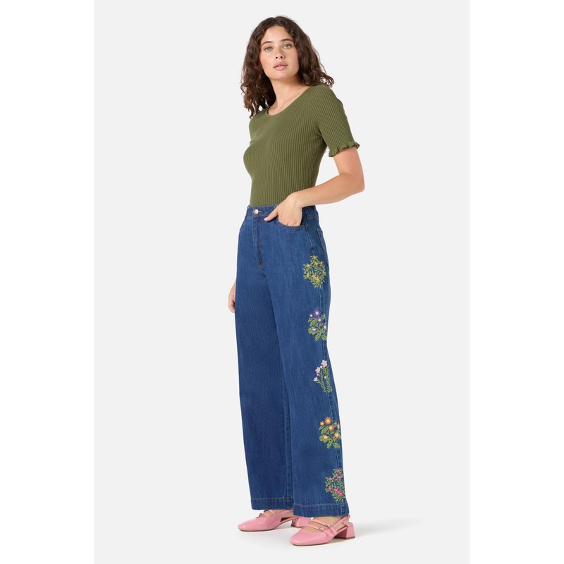 Lattice Embroidered Jean