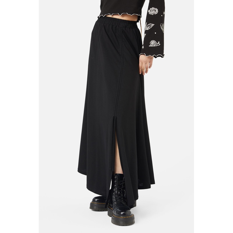 Witches Room Skirt
