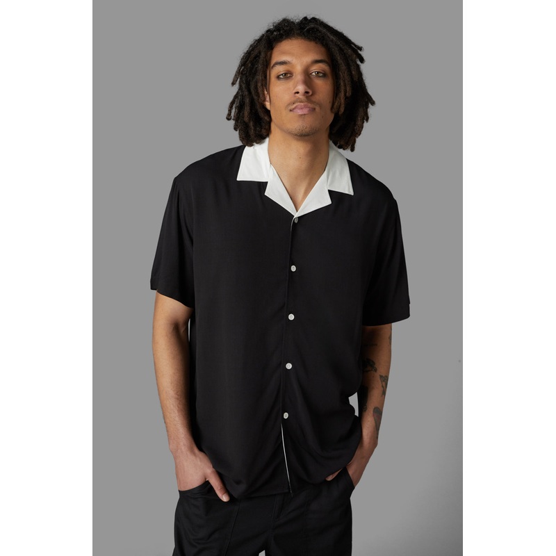 Contrast Collar Short Sleeve Shirt