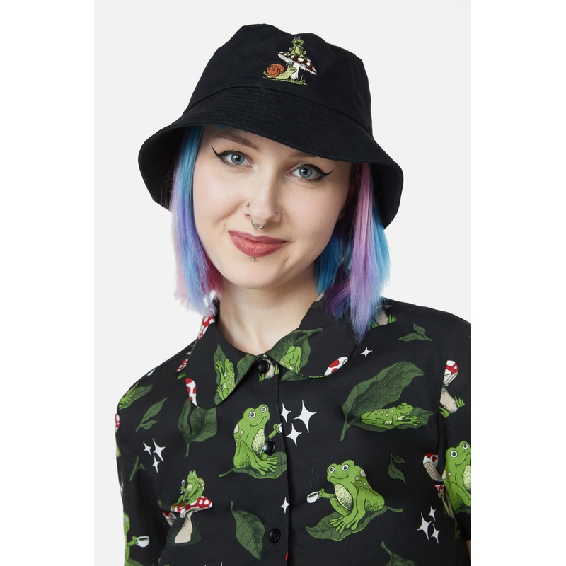 Frog Friends Hat
