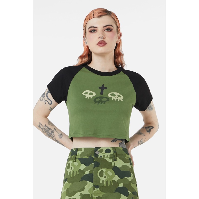 Nook Of The Garden Placement Tee