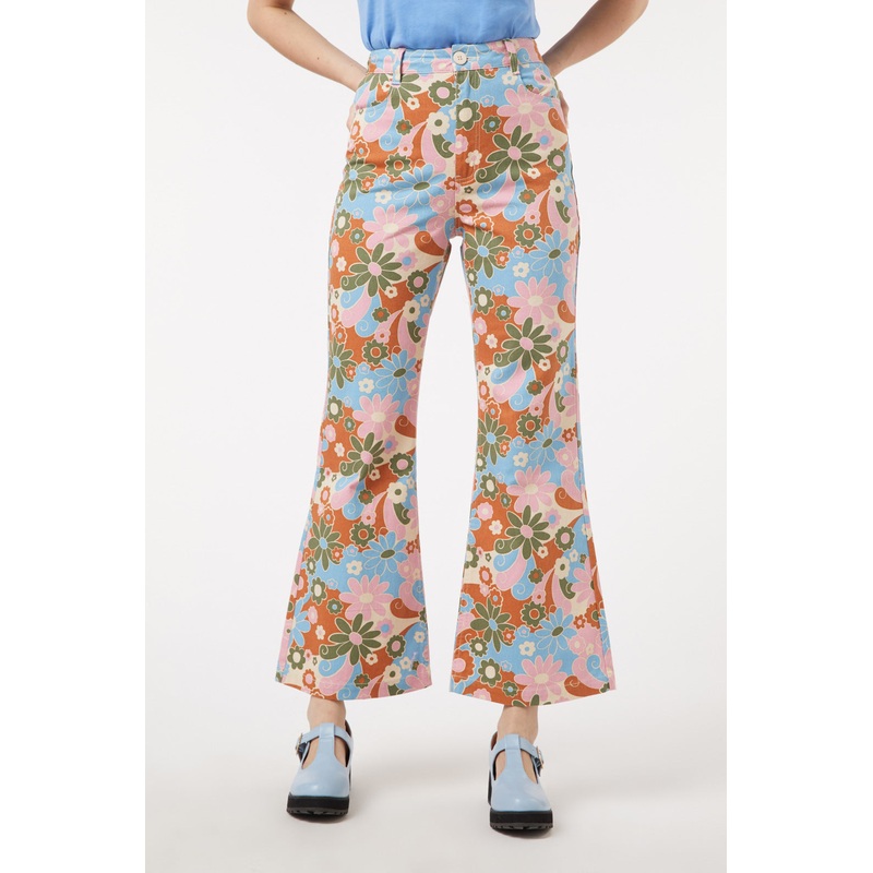 60 S Donna Flare Jean