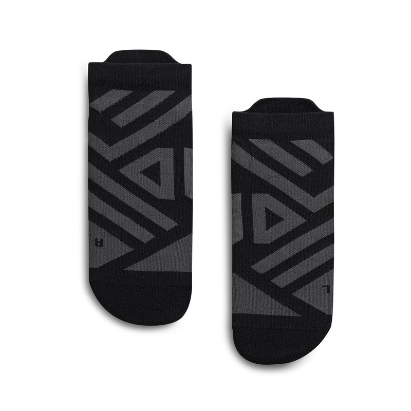 On Performance Low Sock | Black / Shadow