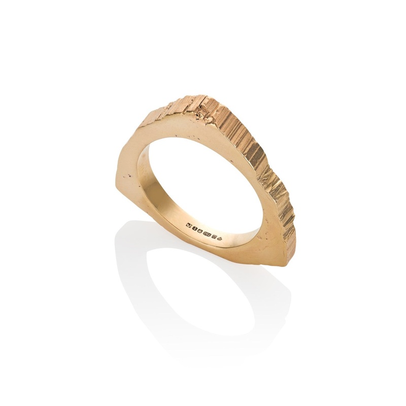RockStars Trigonal Slice Ring in Yellow Gold