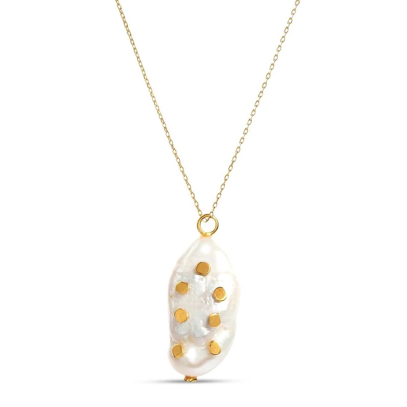 Venus Gold Chain Necklace With Pearl And Barnacle Pendant