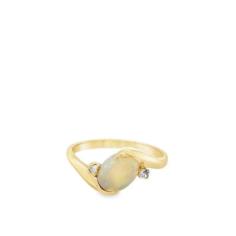 Yellow 14 Karat Half Bezel Ring Estate Jewelry with 1 Oval Opal