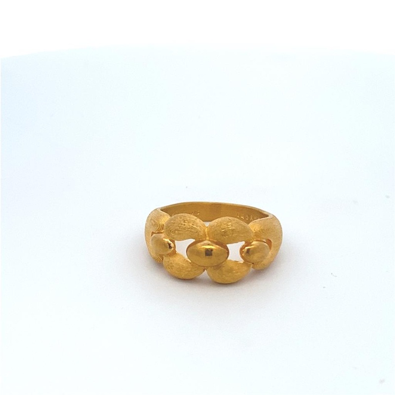 Yellow 24 Karat Interlocking Brushed/ Polished Band Estate Jewelry with