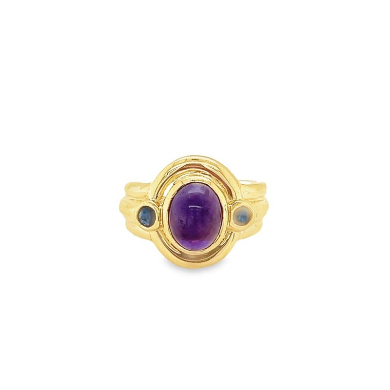 Yellow 14 Karat Amethyst Fashion Ring with Blue Sapphire Accents Estate Jewelry with 1 Cabochon Amethyst
