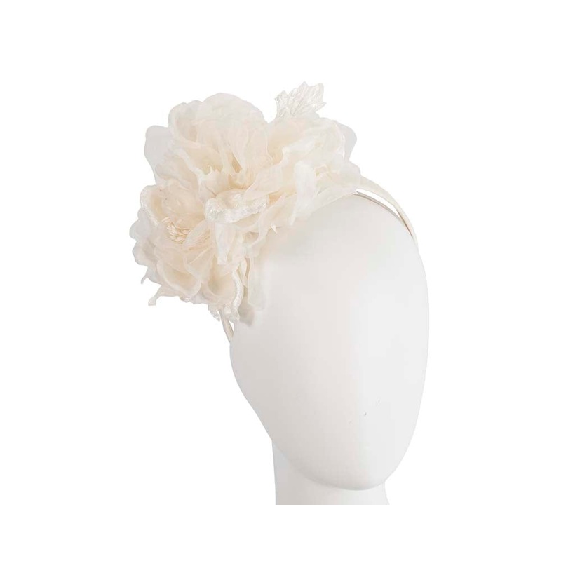 Ivory flower fascinator by Fillies Collection