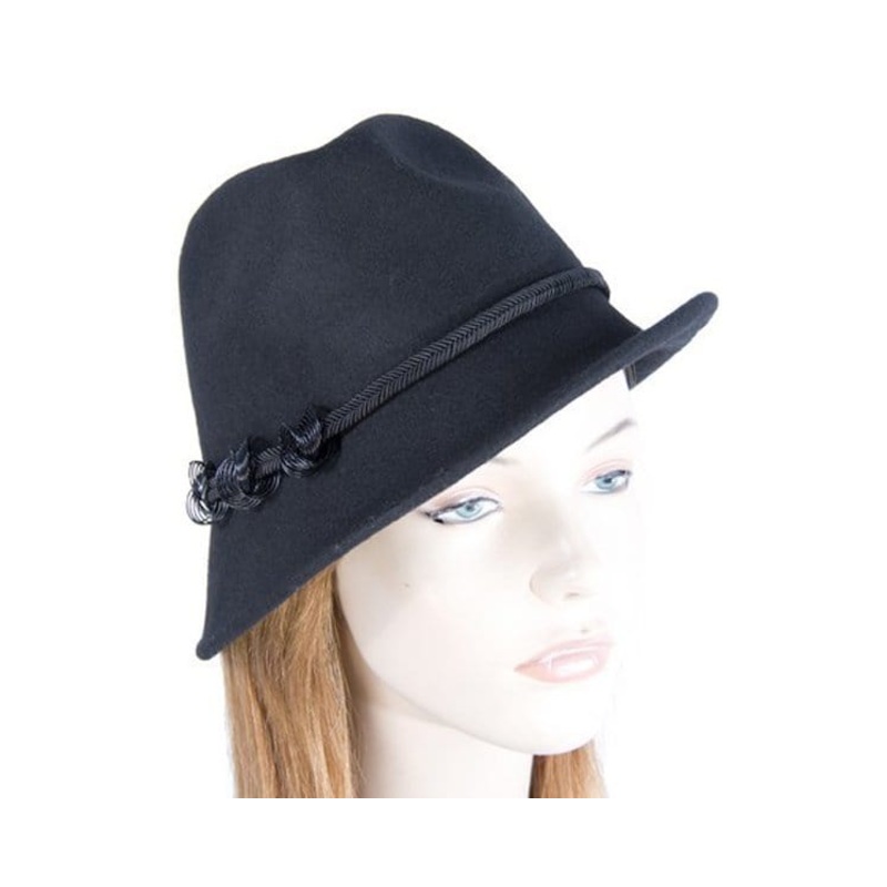 Black trilby felt hat