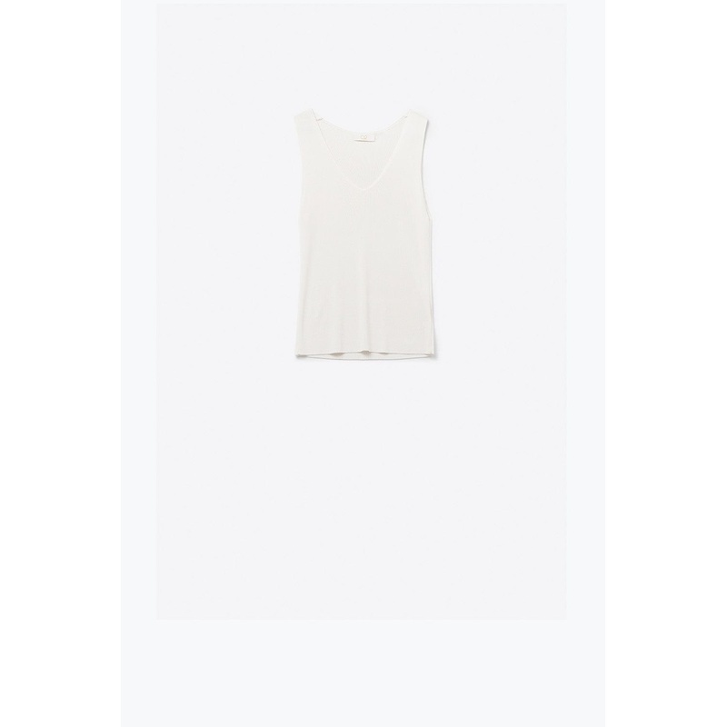White Sleeveless Fine Knitted Top With V-Neck