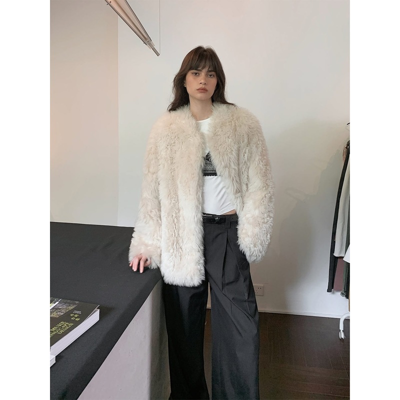 Sea of Love Accompaniment Casual Stand-Up Collar Tuscan Sheepskin