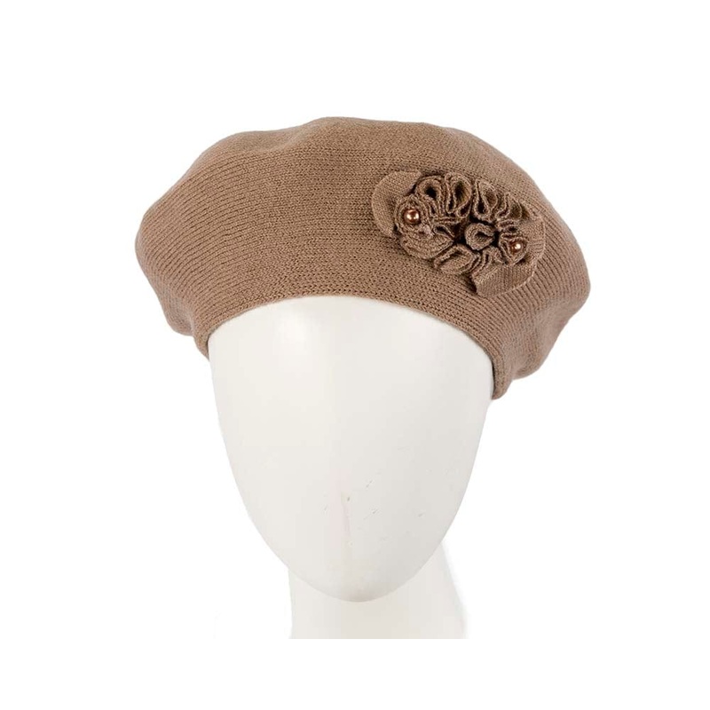 Warm woven beige beret by Max Alexander