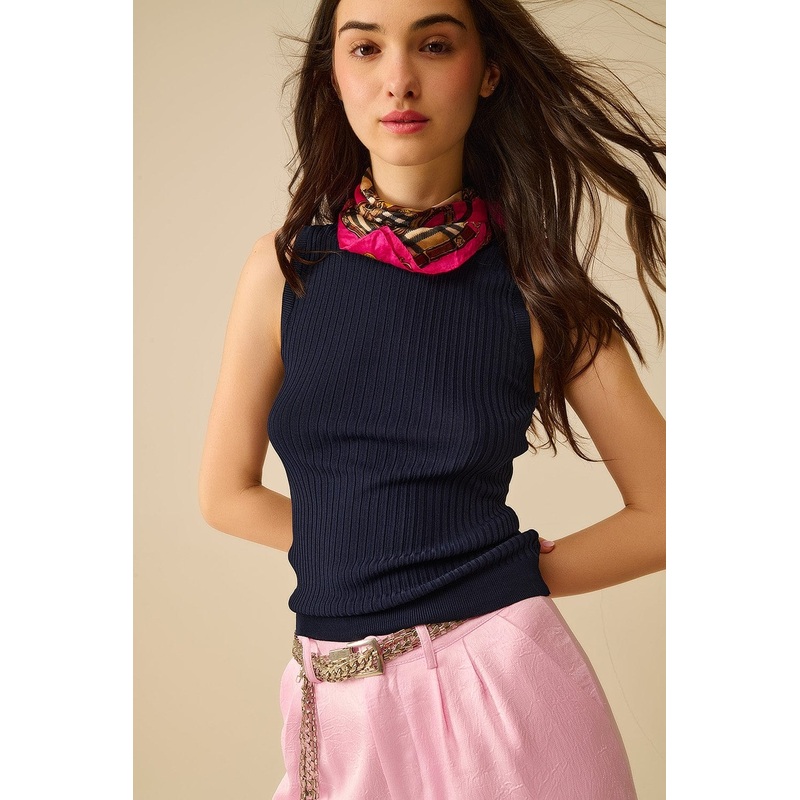 Sleeveless Ribbed Knitted Top In Navy