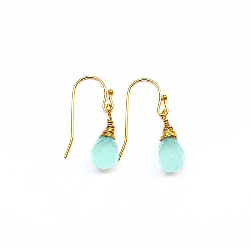 Women’s Blue Chalcedony Half Inch Lightweight Earrings | MINU