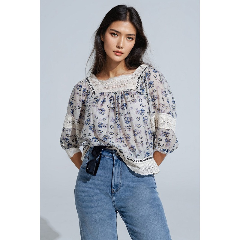 Romantic Blouse With Flowers And Lace Detail
