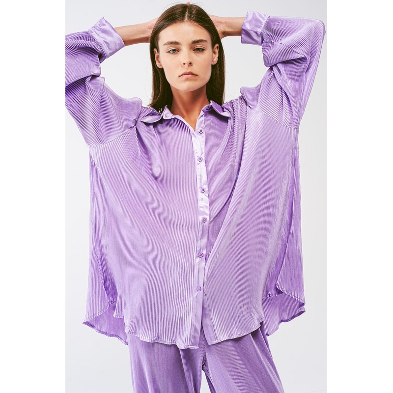 Relaxed Pleated Satin Shirt In Lilac