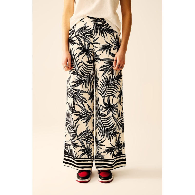 Wide Leg Pants In White With Floral Detail In Black