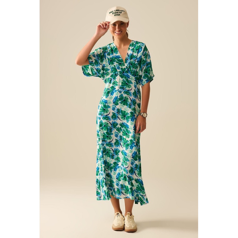 Maxi Floral Print Dress In Satin Fabric With Dropped Sleeves