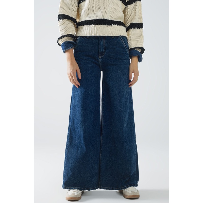 Super Wide Leg Jeans In Mid-Wash