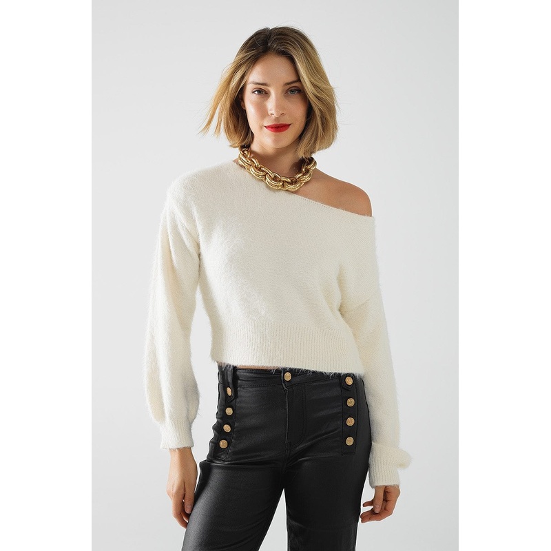 Cropped Fluffy Sweater In Cream Fitted At The Waist