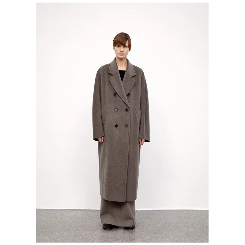 “Desert Mirage”Double-Breasted Coat With Shoulder Seam and Slight Cocoon Shape