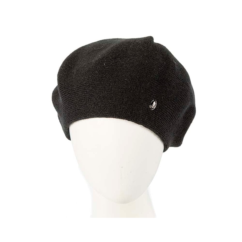 Classic woven black beret by Max Alexander