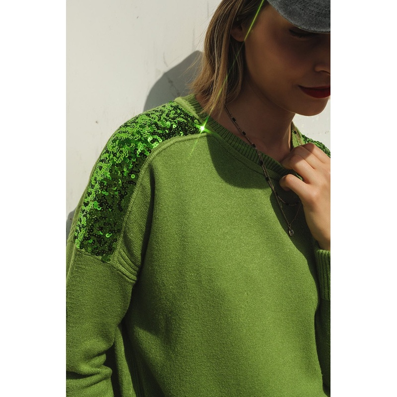 Green Long Sleeves Sweater With Sequins On The Shoulders