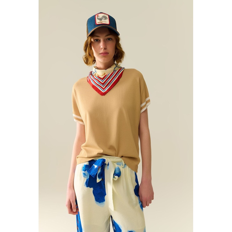 Sweater In Camel With White Contrast Detail