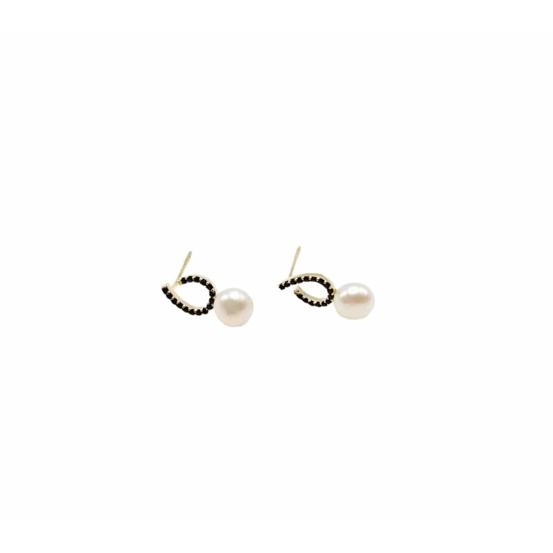 Teardrop Pearl Stud Earrings