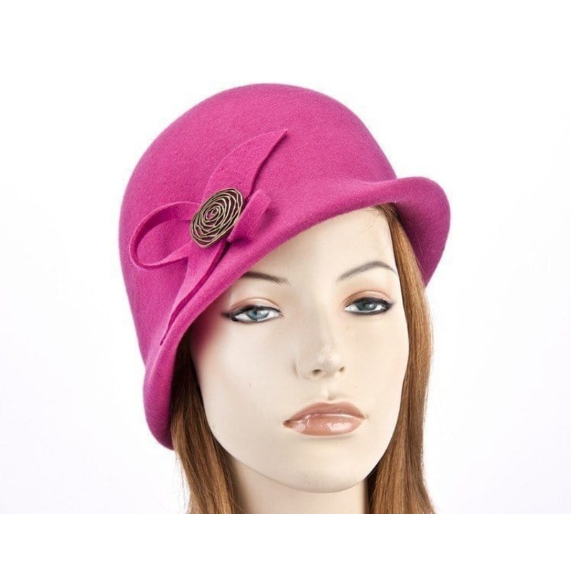 Fuchsia felt bucket hat with brass buckle J302F