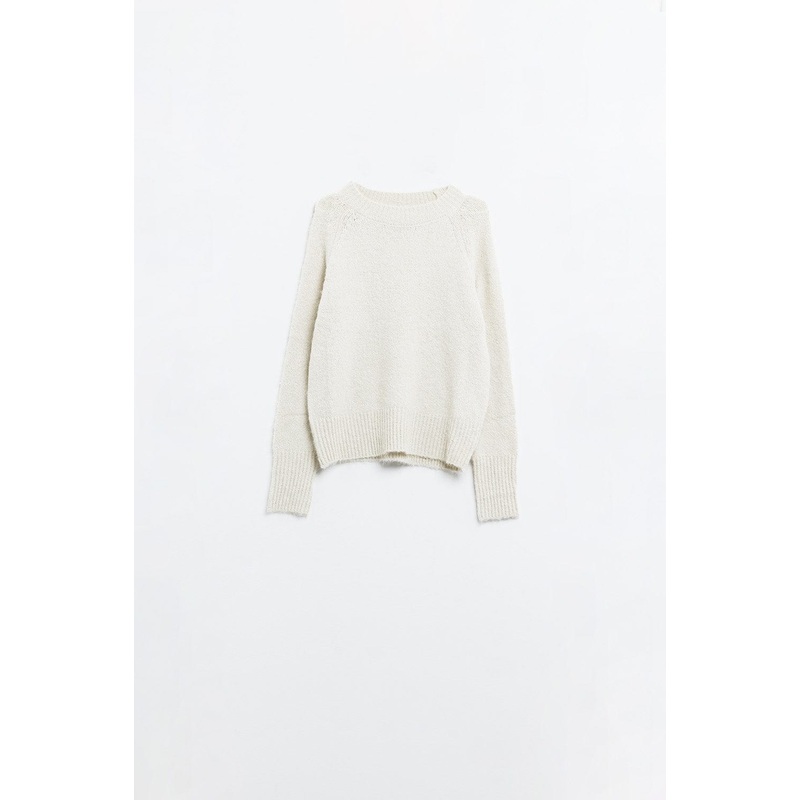 Basic Knited Crew Neck Sweater In Cream Color