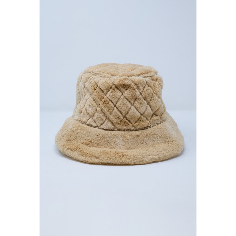 Quilted Bucket Hat In Beige Faux Fur