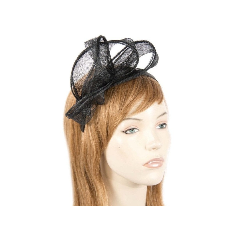 Pleated black fascinator