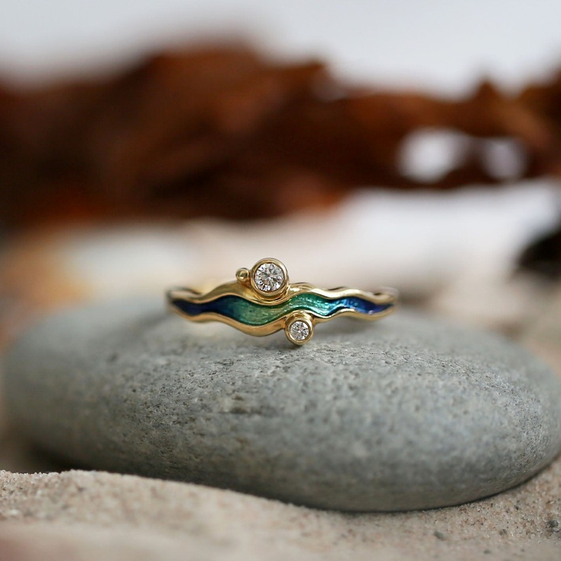 River Ripples 18ct Yellow Gold 3mm & 2mm Diamond Ring in Ocean Enamel