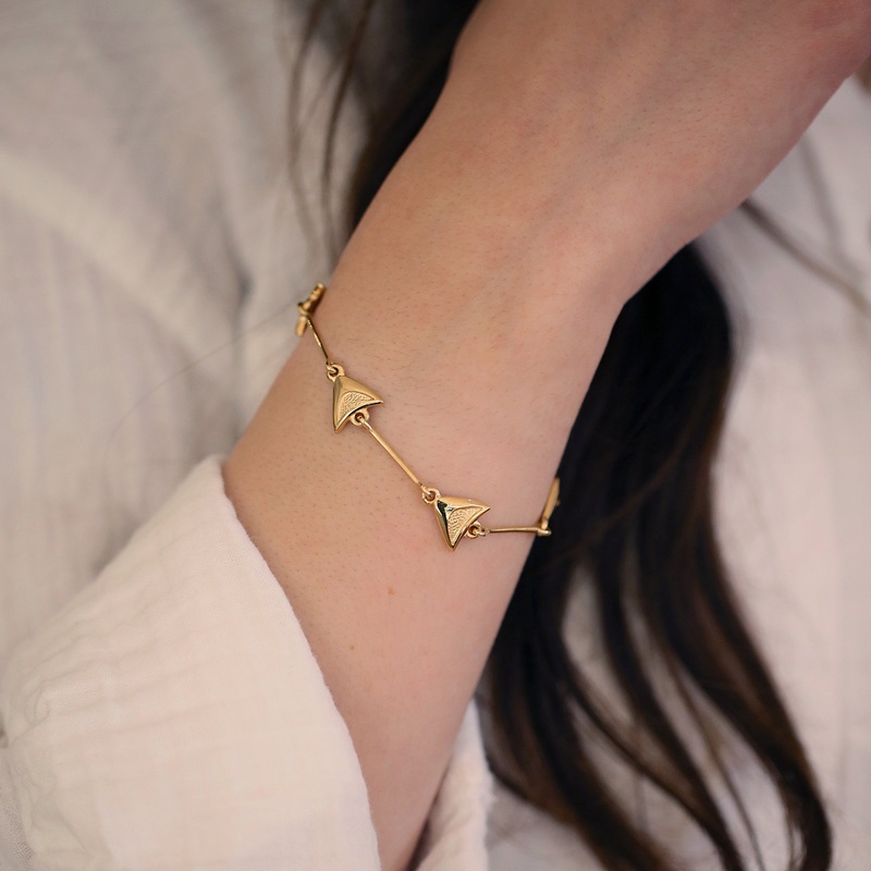 Wing 5-link Bracelet in 9ct Yellow Gold