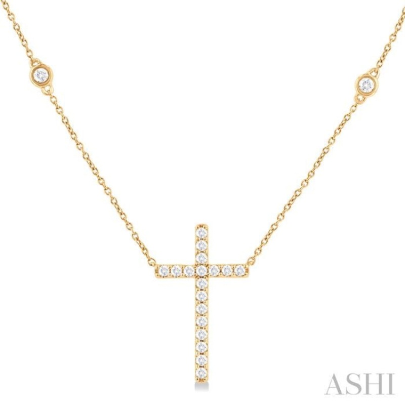 1/2 ctw Cross Pendant Round Cut Diamond Fashion Station Necklace in 10K Yellow Gold