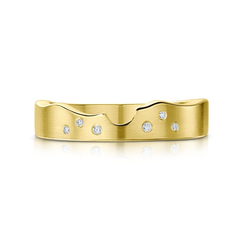 River Ripples Wedding Band in 18ct Yellow Gold with Diamonds