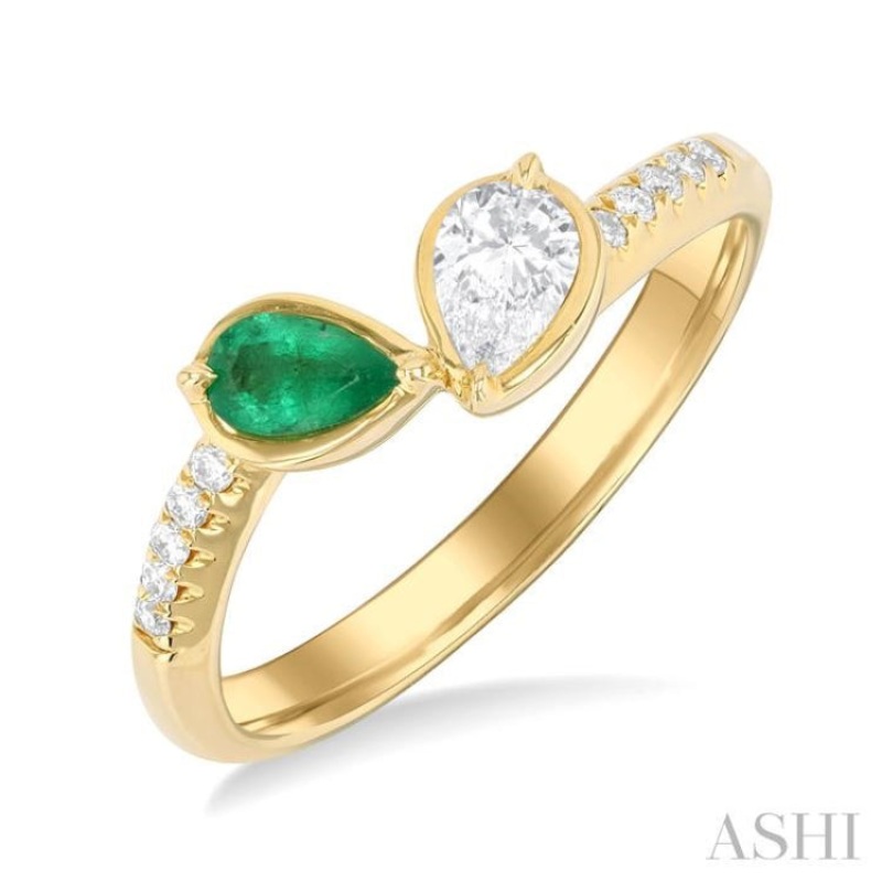5×3 MM Pear Cut Emerald and 1/3 ctw Pear & Round Cut Diamond Toi Et Moi Precious Fashion Ring in 14K Yellow Gold