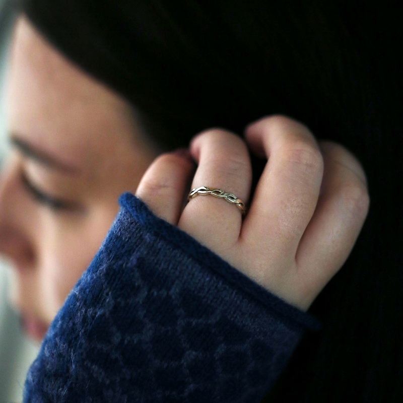 Celtic Twist Band in 9ct White Gold